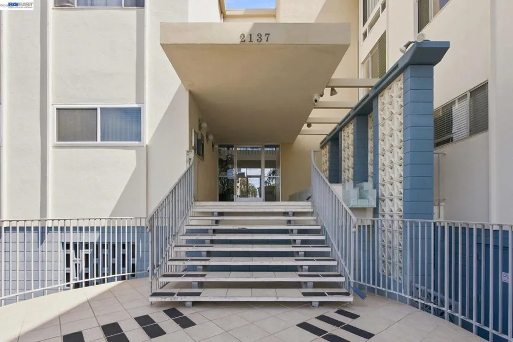 2137 Otis Dr #101 Alameda, CA 94501
