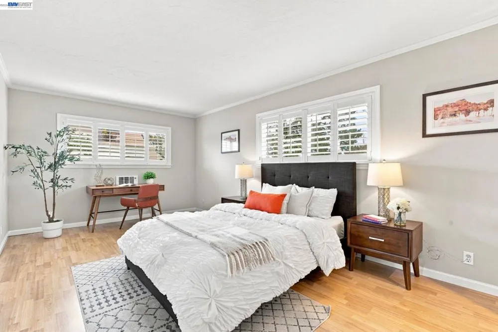 2137 Otis Dr #101 Alameda, CA 94501