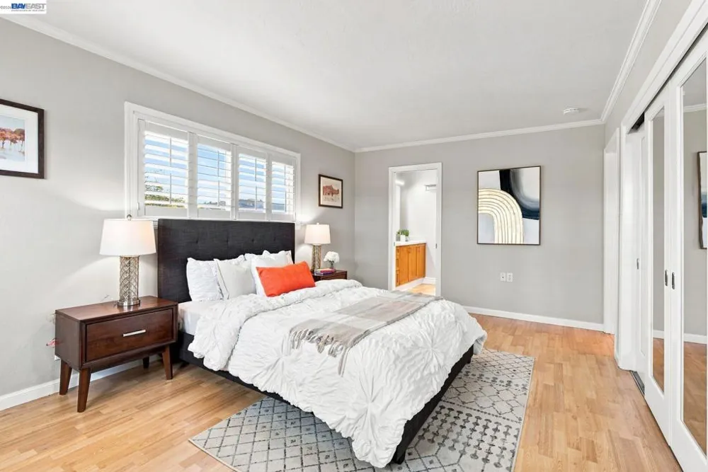 2137 Otis Dr #101 Alameda, CA 94501