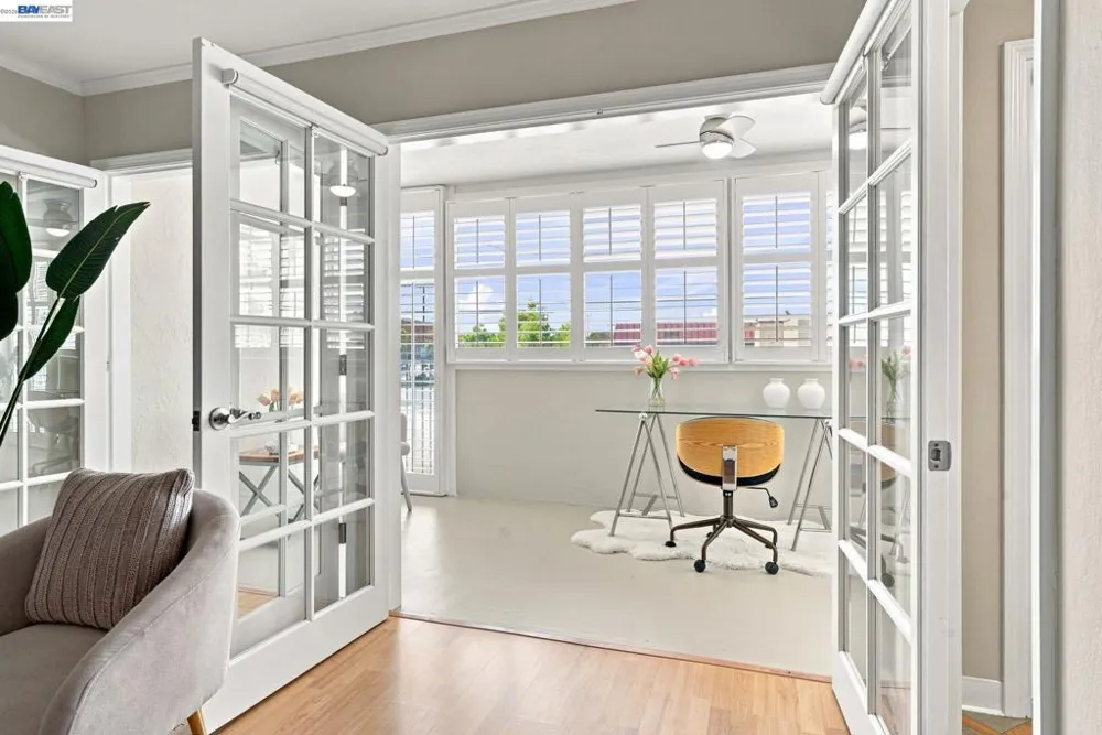 2137 Otis Dr #101 Alameda, CA 94501