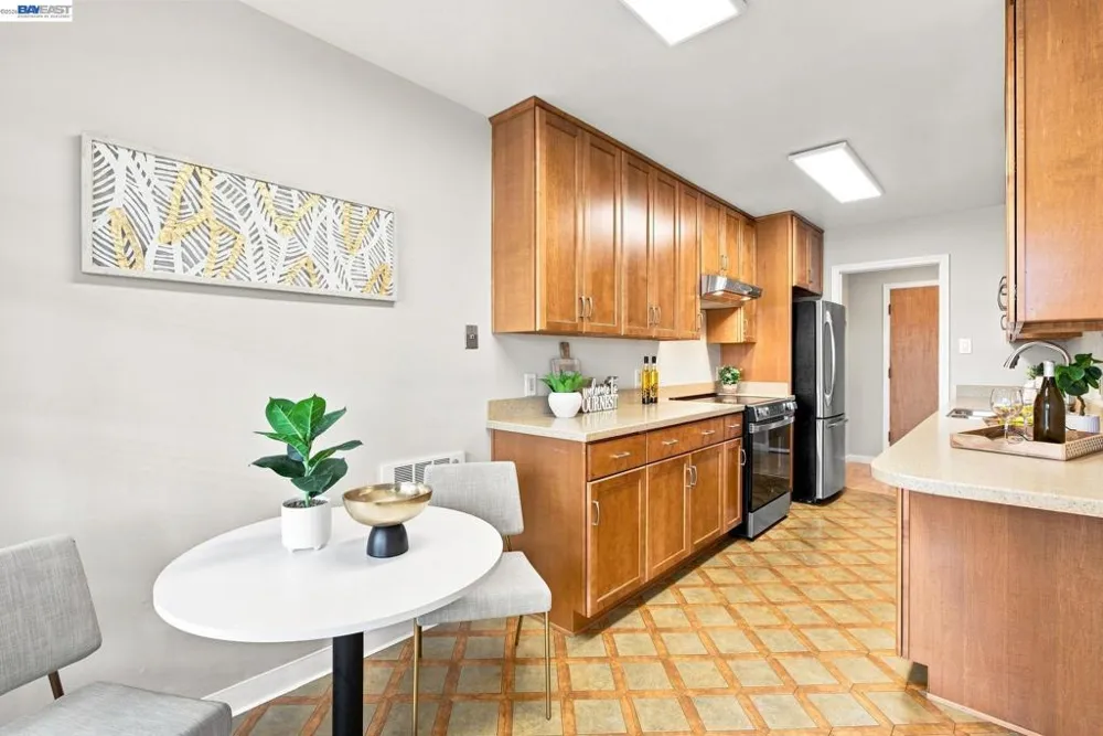 2137 Otis Dr #101 Alameda, CA 94501