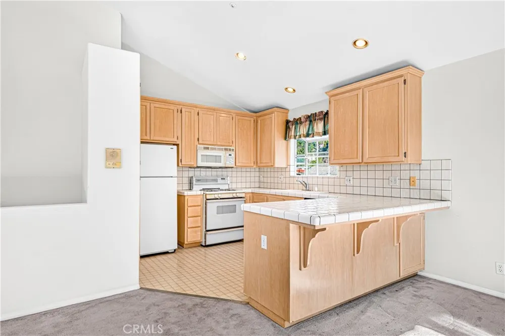 23244 Alta Way Chatsworth, CA 91311