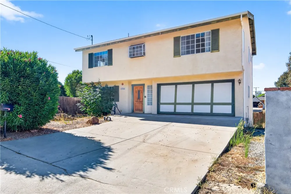 23244 Alta Way Chatsworth, CA 91311
