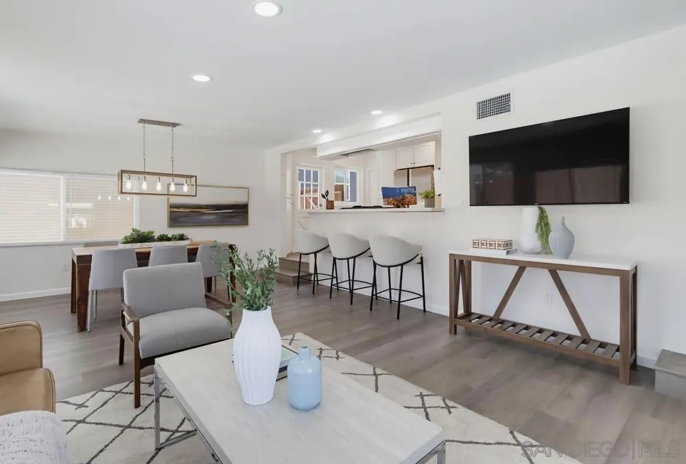 6930 Bruce Ct La Mesa, CA 91942