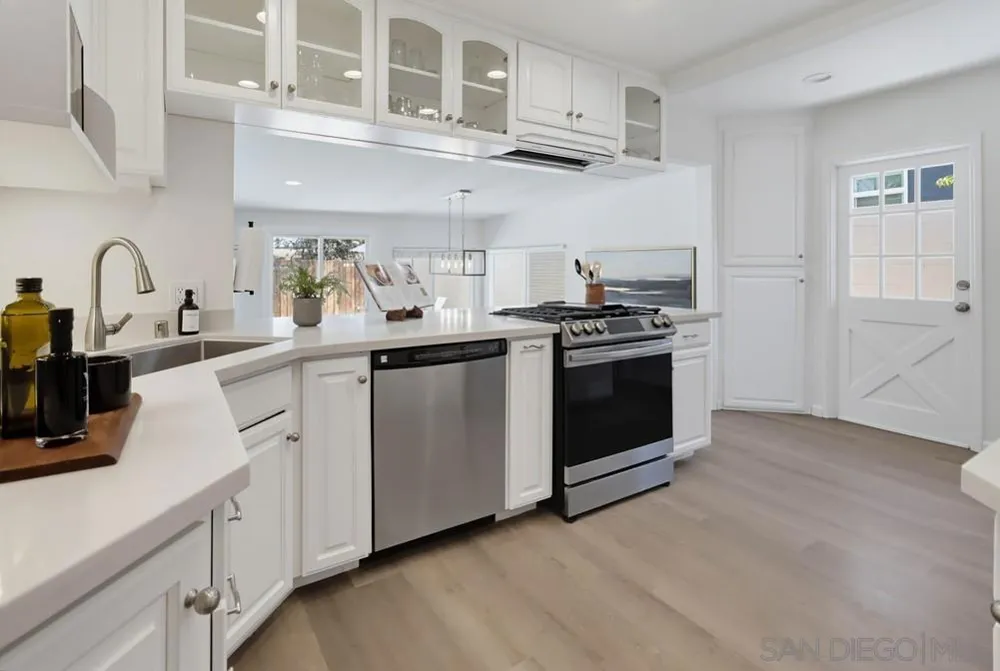 6930 Bruce Ct La Mesa, CA 91942