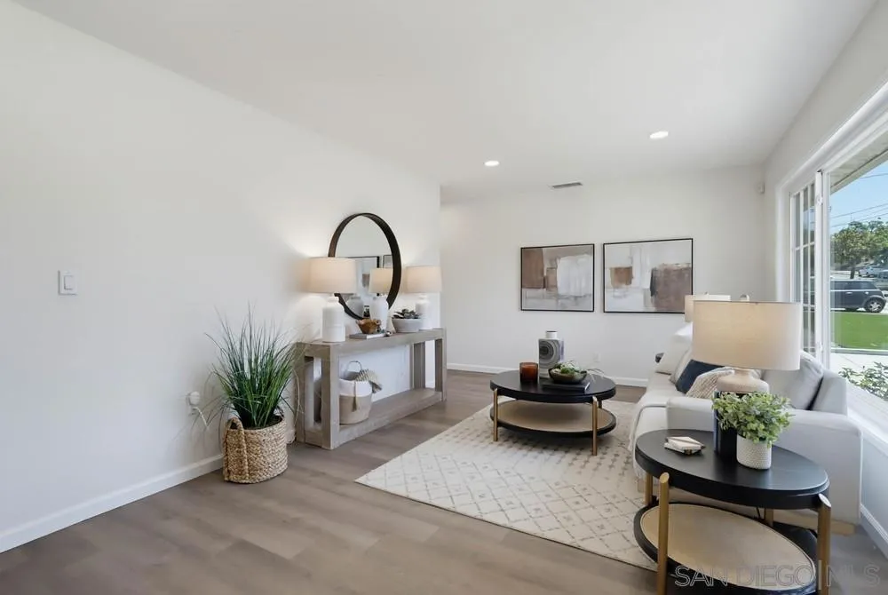 6930 Bruce Ct La Mesa, CA 91942
