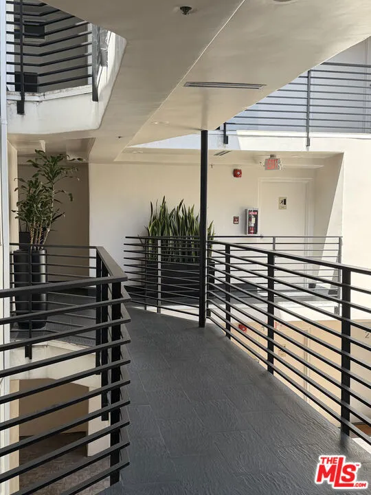 1129 Larrabee Street #8 West Hollywood, CA 90069