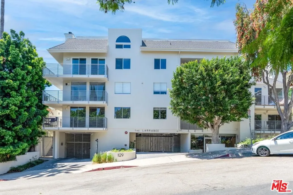 1129 Larrabee Street #8 West Hollywood, CA 90069