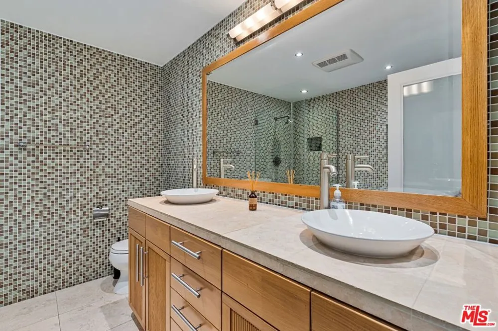 1129 Larrabee Street #8 West Hollywood, CA 90069