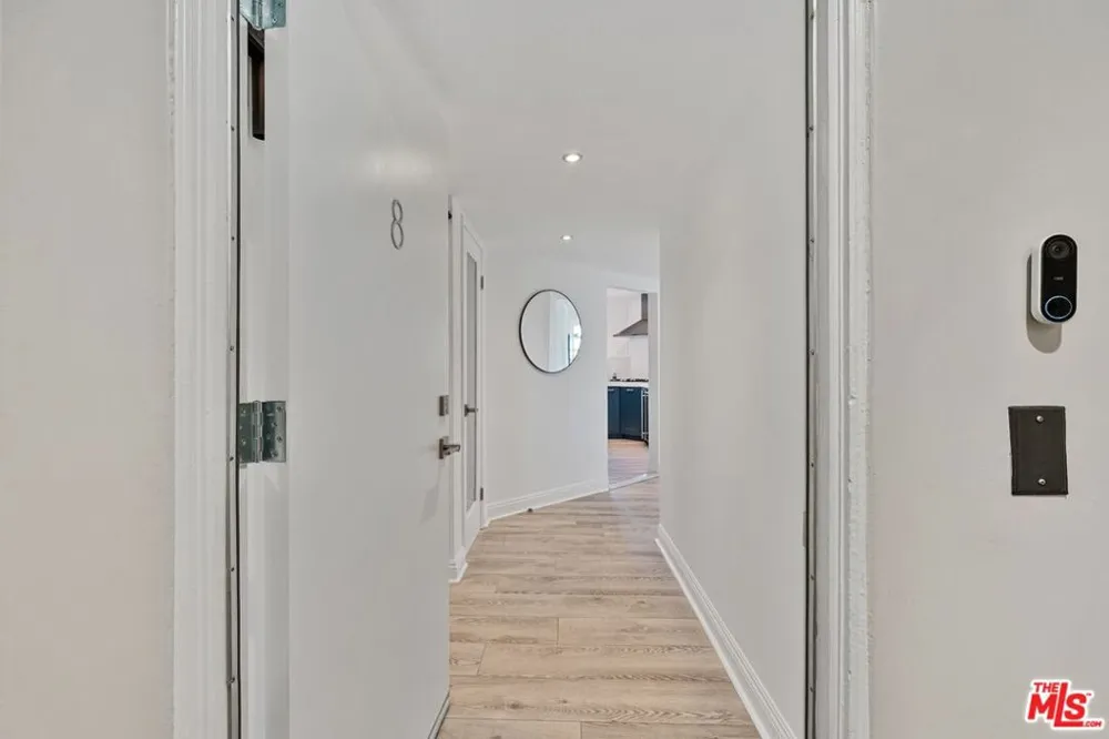 1129 Larrabee Street #8 West Hollywood, CA 90069