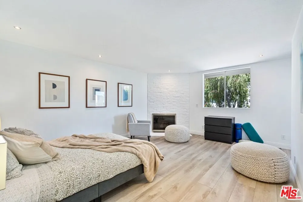 1129 Larrabee Street #8 West Hollywood, CA 90069