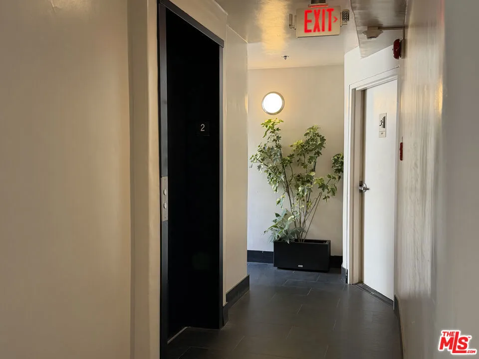 1129 Larrabee Street #8 West Hollywood, CA 90069