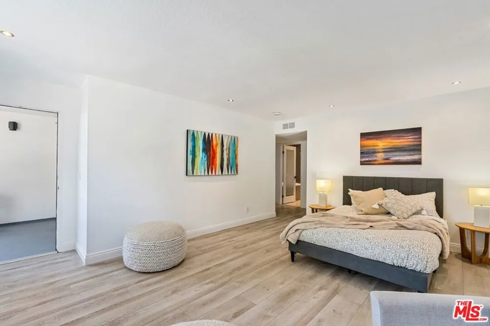 1129 Larrabee Street #8 West Hollywood, CA 90069
