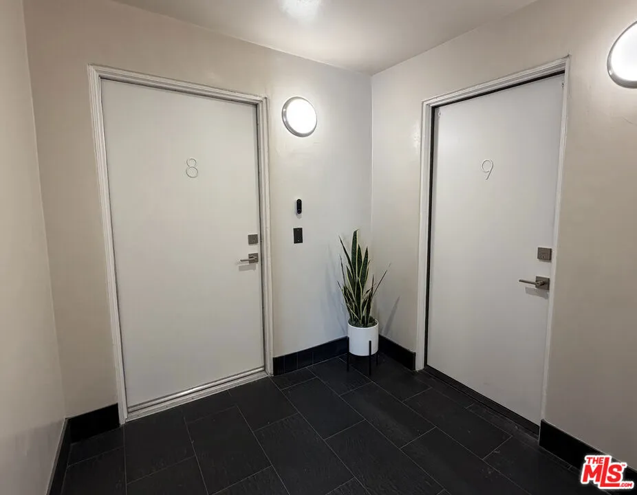 1129 Larrabee Street #8 West Hollywood, CA 90069
