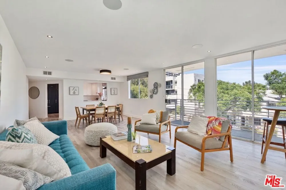 1129 Larrabee Street #8 West Hollywood, CA 90069