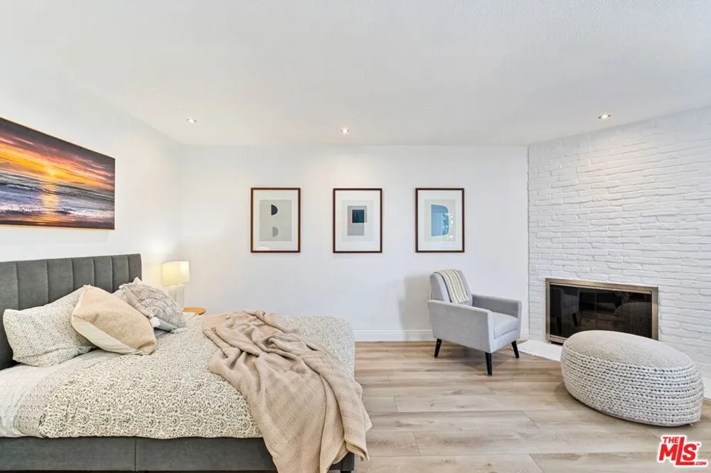 1129 Larrabee Street #8 West Hollywood, CA 90069