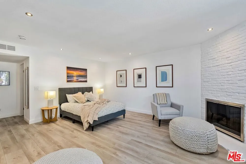 1129 Larrabee Street #8 West Hollywood, CA 90069