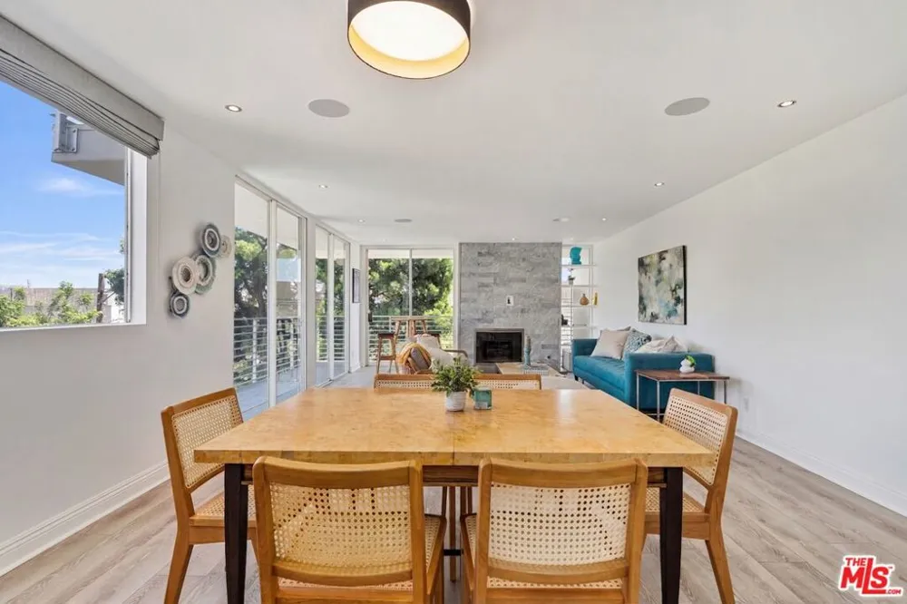1129 Larrabee Street #8 West Hollywood, CA 90069