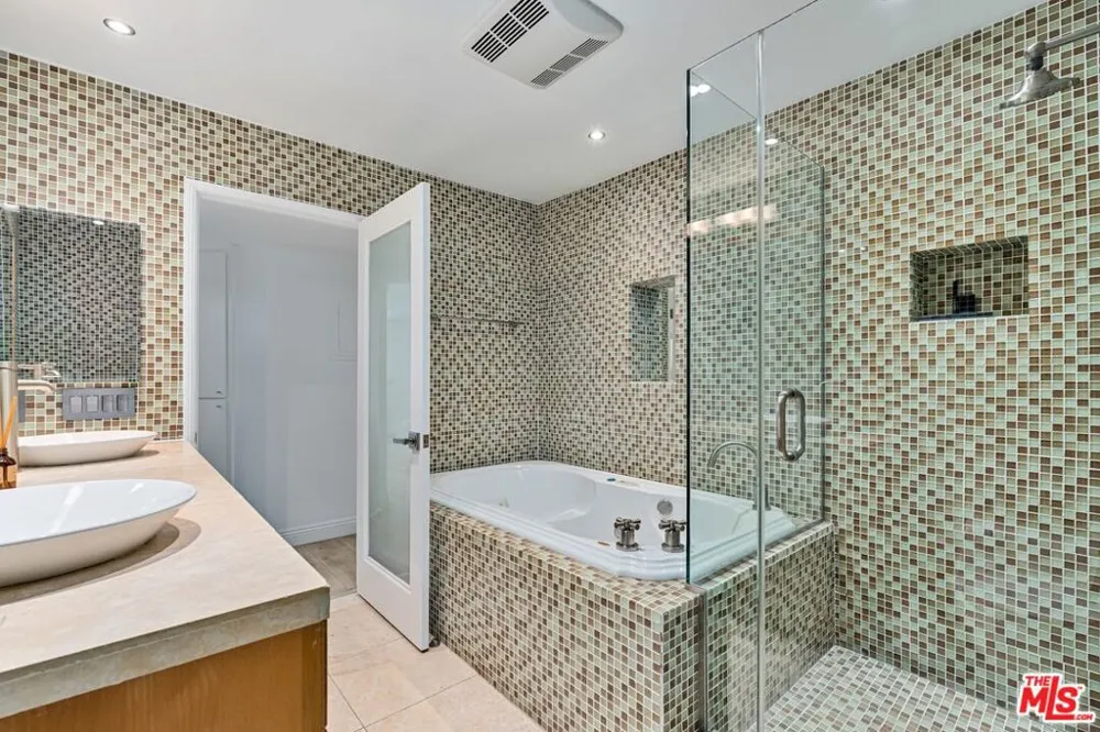 1129 Larrabee Street #8 West Hollywood, CA 90069