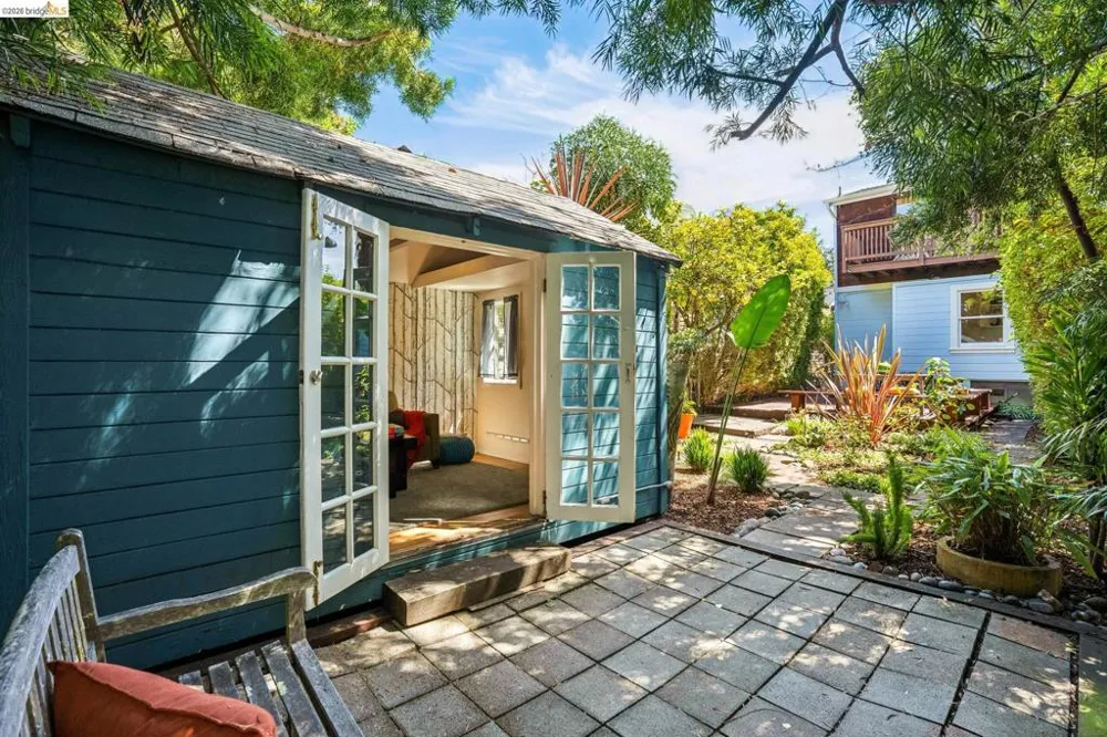 1204 Neilson St Berkeley, CA 94706
