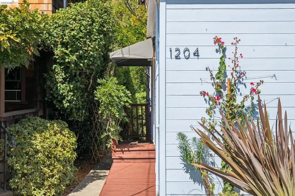 1204 Neilson St Berkeley, CA 94706
