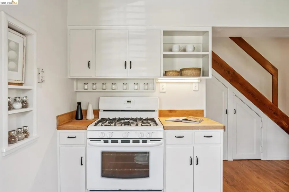 1204 Neilson St Berkeley, CA 94706