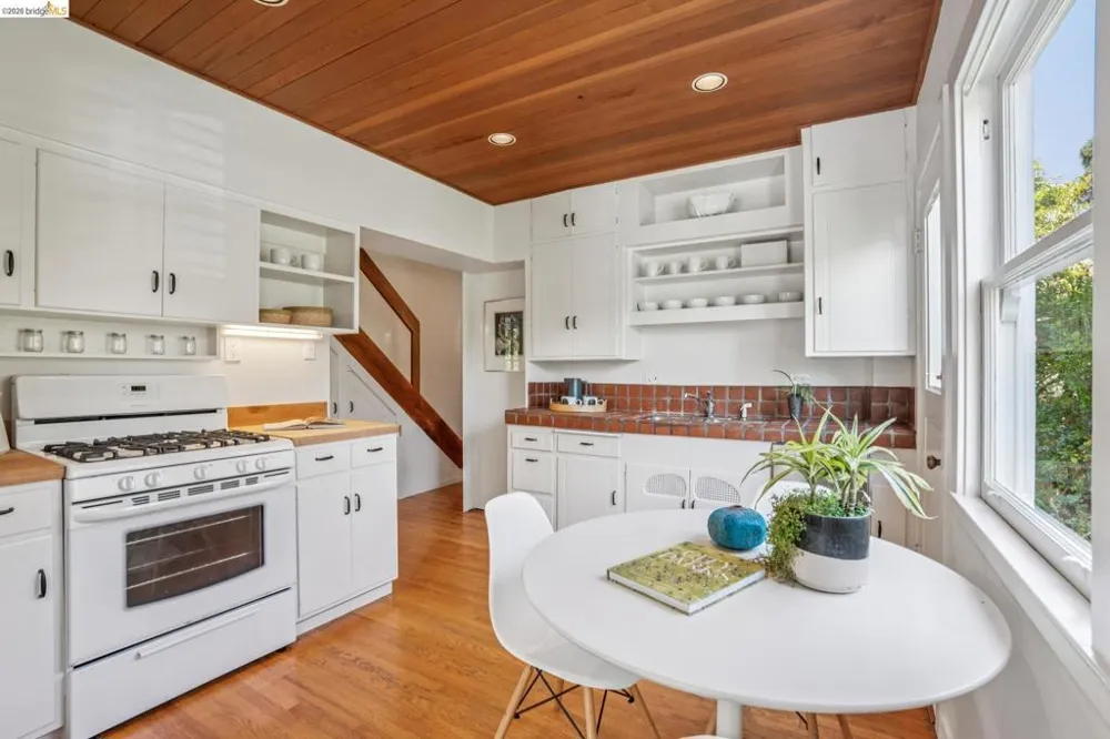 1204 Neilson St Berkeley, CA 94706