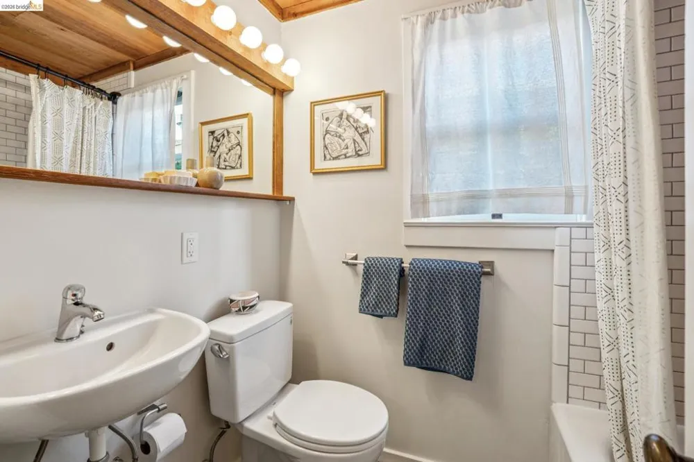 1204 Neilson St Berkeley, CA 94706