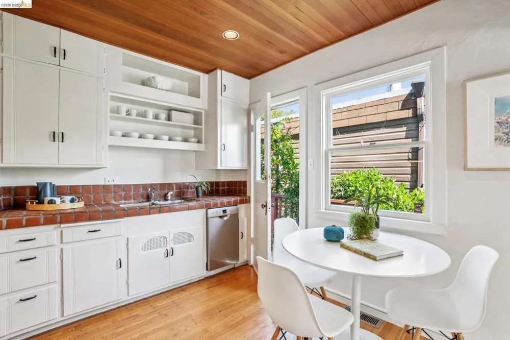1204 Neilson St Berkeley, CA 94706