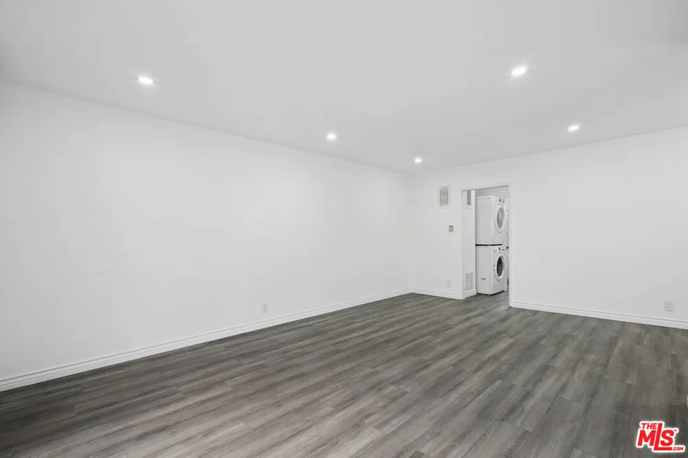 807 Alfred Street #2 Los Angeles, CA 90069