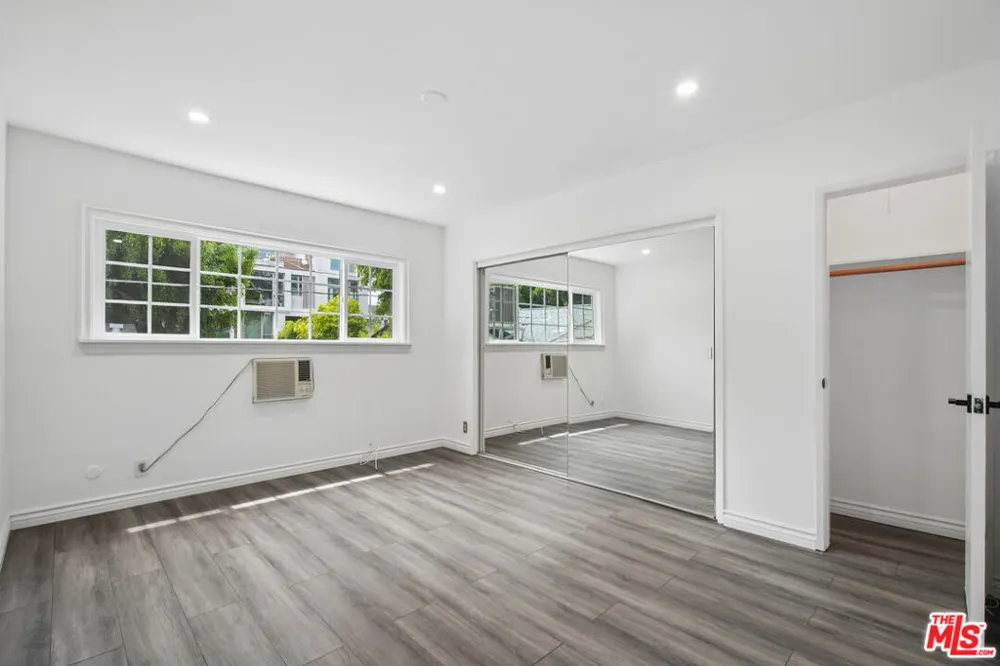 807 Alfred Street #2 Los Angeles, CA 90069