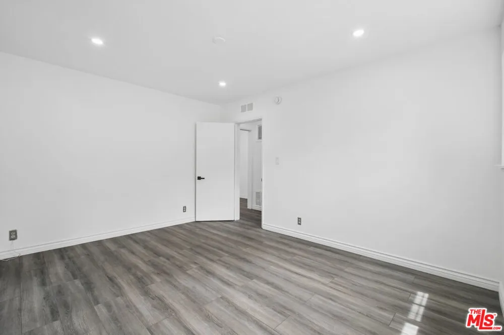 807 Alfred Street #2 Los Angeles, CA 90069