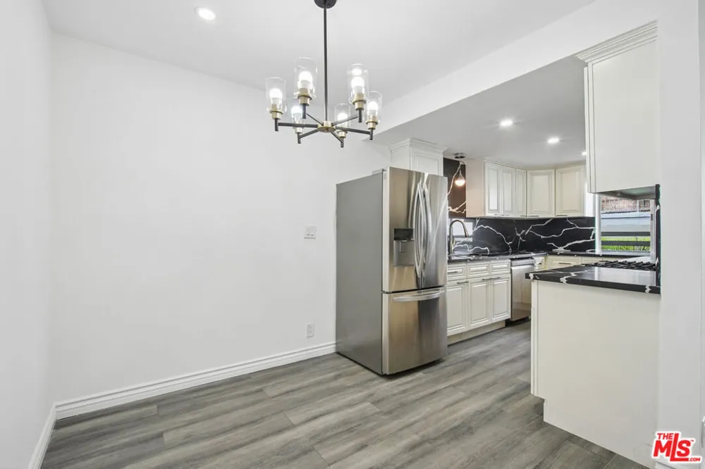 807 Alfred Street #2 Los Angeles, CA 90069