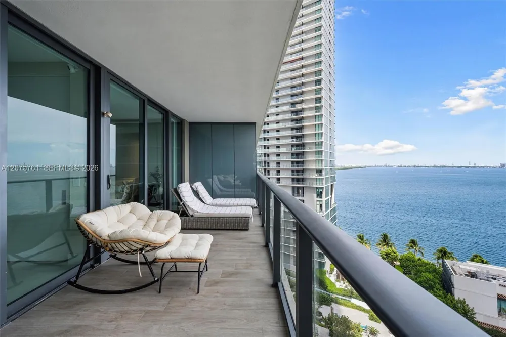 650 NE 32nd St #1203 Miami, FL 33137