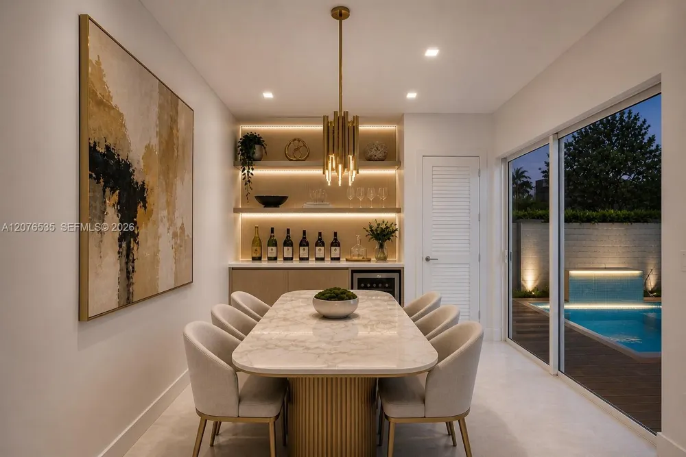 10381 NW 67th Ter Doral, FL 33178