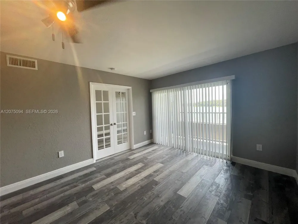 4158 Inverrary Dr #503 Lauderhill, FL 33319