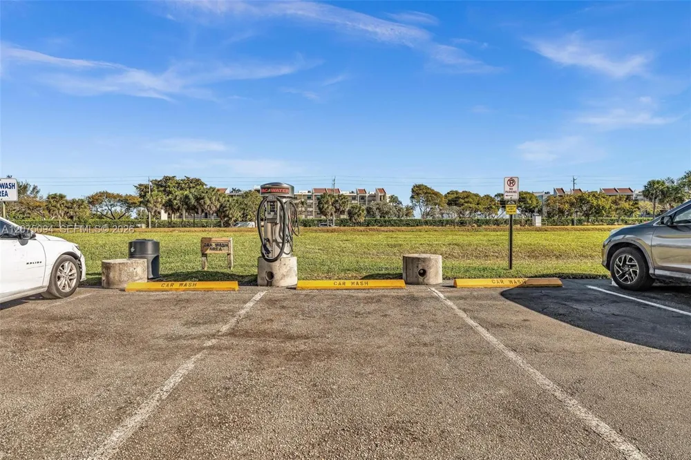4158 Inverrary Dr #503 Lauderhill, FL 33319