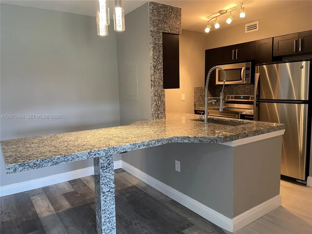 4158 Inverrary Dr #503 Lauderhill, FL 33319
