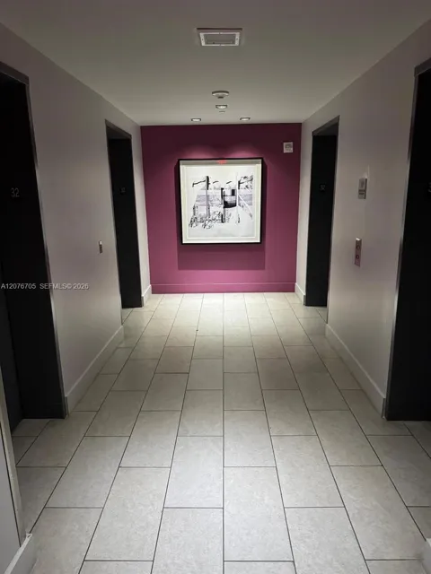 500 Brickell Ave #3210