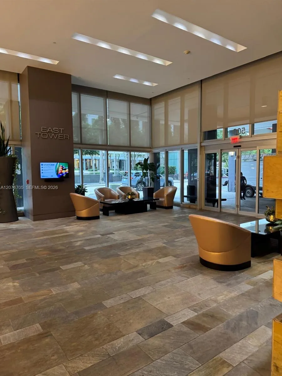 500 Brickell Ave #3210 Miami, FL 33131