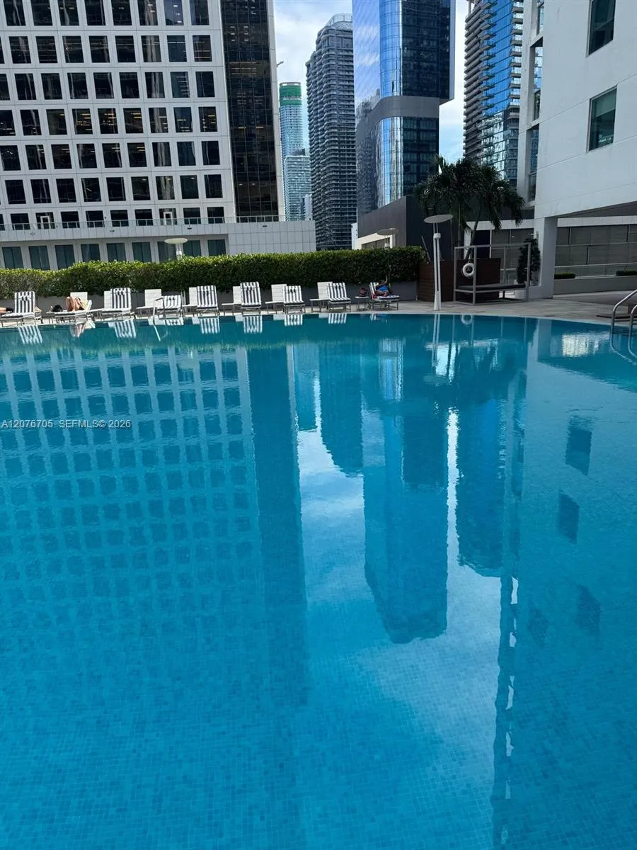 500 Brickell Ave #3210 Miami, FL 33131