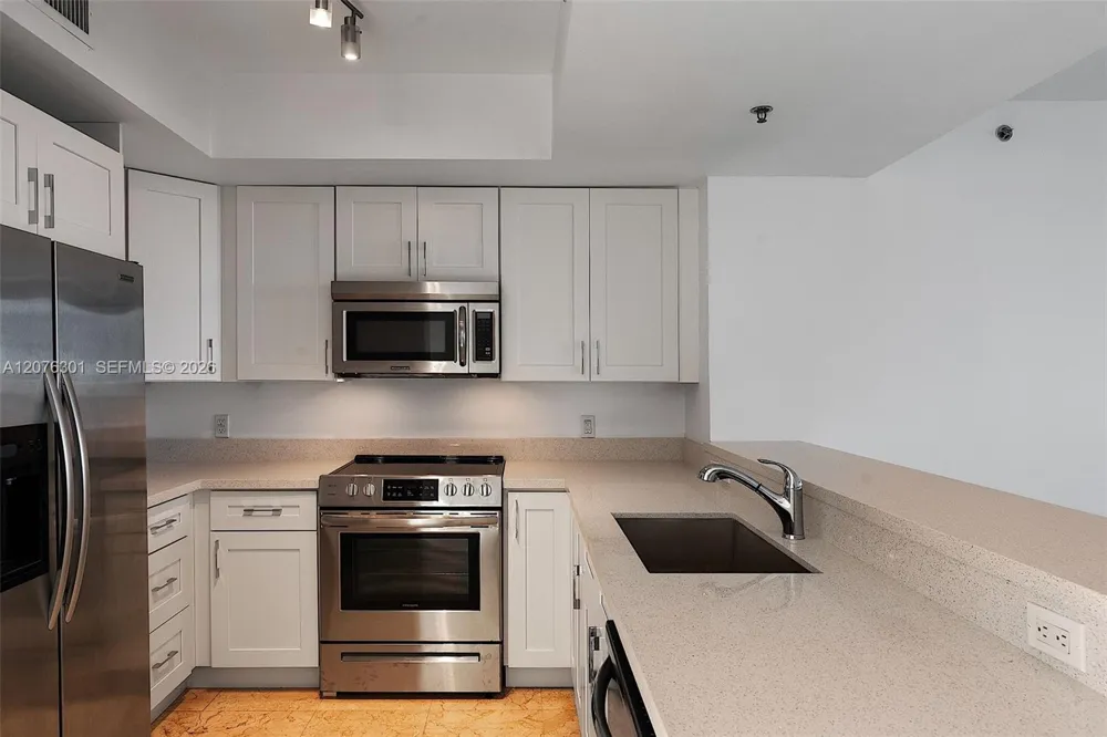 2641 Flamingo Rd #2205N Sunrise, FL 33323