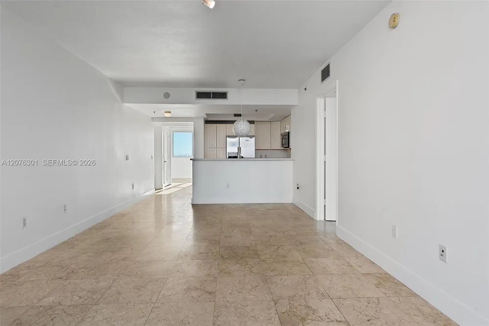 2641 Flamingo Rd #2205N Sunrise, FL 33323