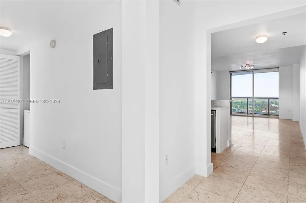 2641 Flamingo Rd #2205N Sunrise, FL 33323