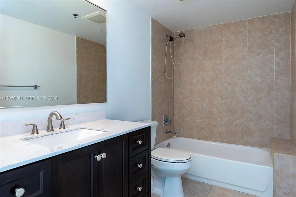 2641 Flamingo Rd #2205N Sunrise, FL 33323