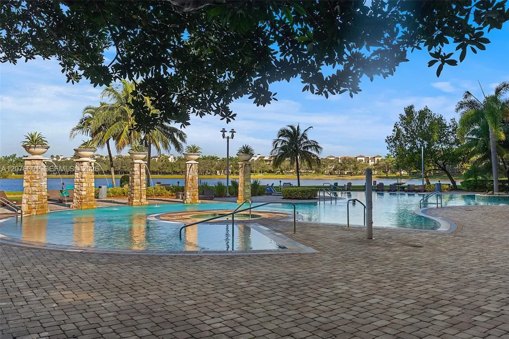 2641 Flamingo Rd #2205N Sunrise, FL 33323