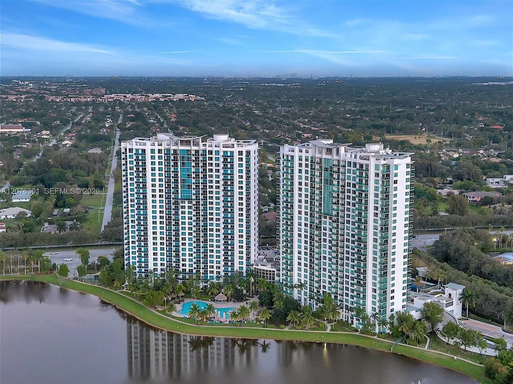 2641 Flamingo Rd #2205N Sunrise, FL 33323