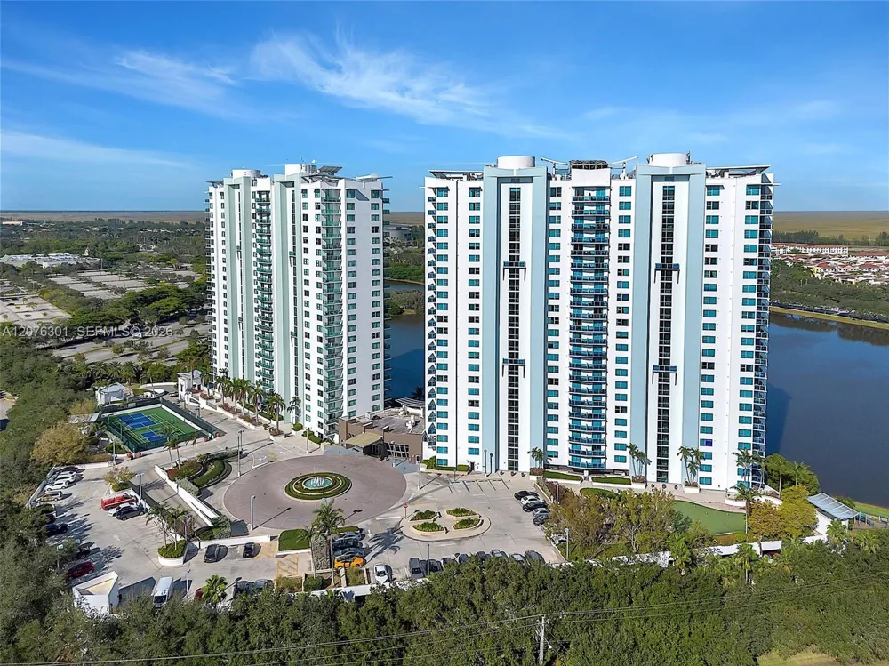 2641 Flamingo Rd #2205N Sunrise, FL 33323