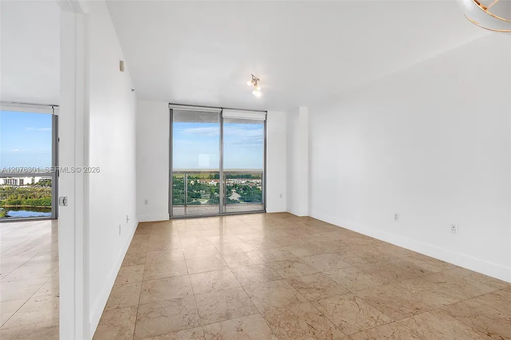 2641 Flamingo Rd #2205N Sunrise, FL 33323