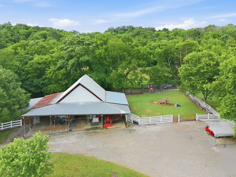 6222 Cayce Lane Columbia, TN 38401